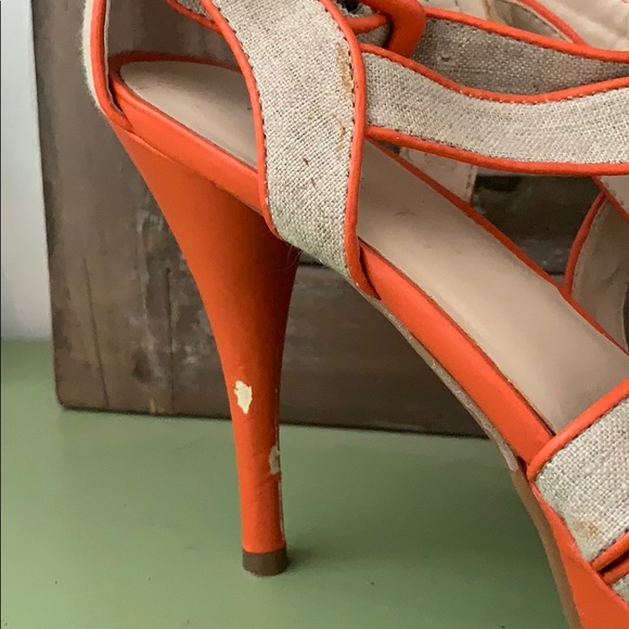 Pumps - Picture 3 of 6